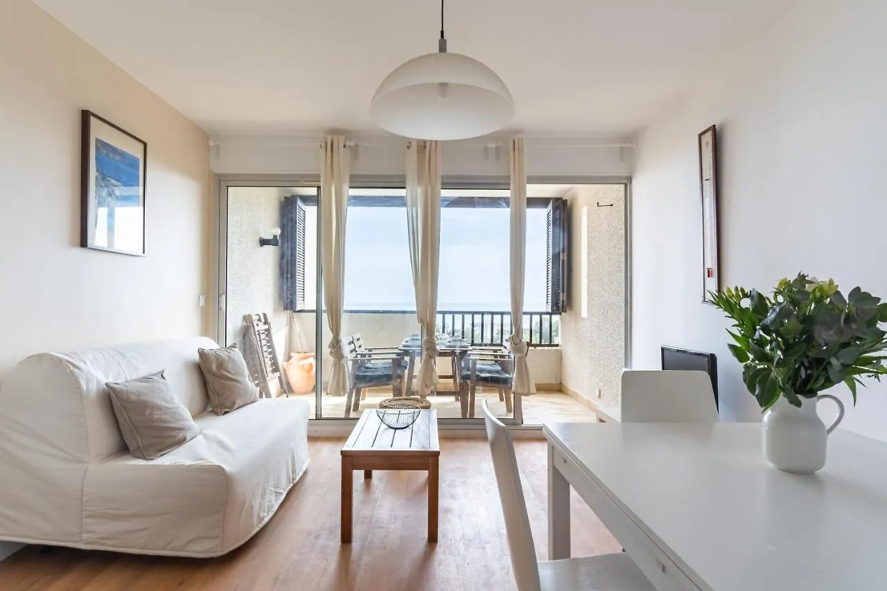 Terre Marine - Bel Appartement Avec Terrasse Vue Mer Cassis Apartment